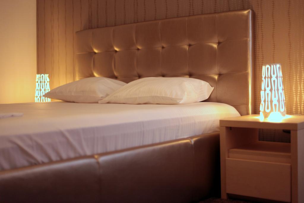 Hypnotique Hotell Năvodari Exteriör bild