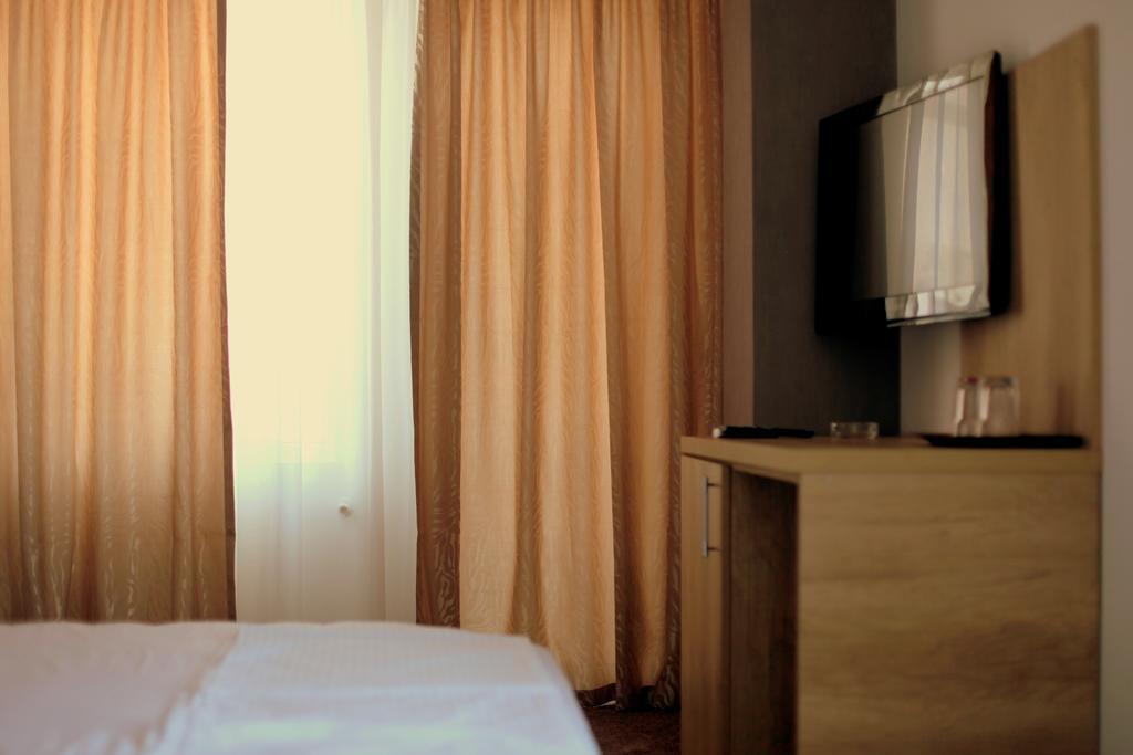 Hypnotique Hotell Năvodari Exteriör bild