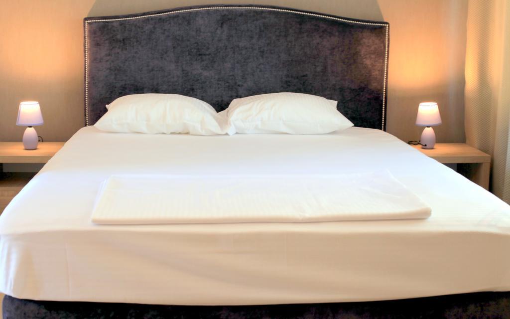 Hypnotique Hotell Năvodari Exteriör bild