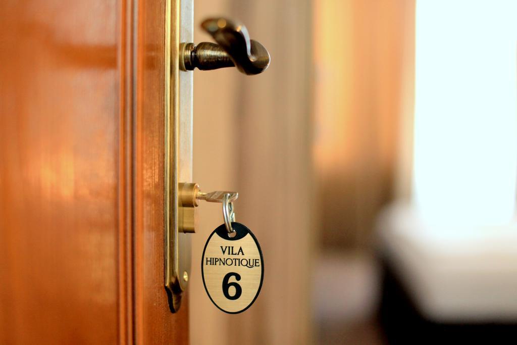 Hypnotique Hotell Năvodari Exteriör bild